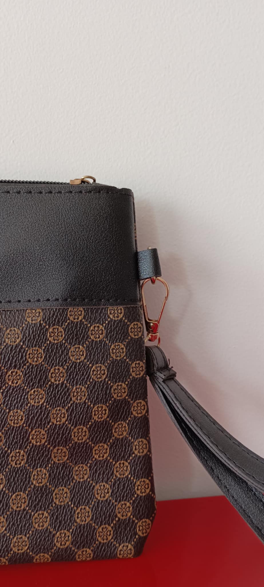 Pochette imprimée avec cordon de poignet - photo numéro 6