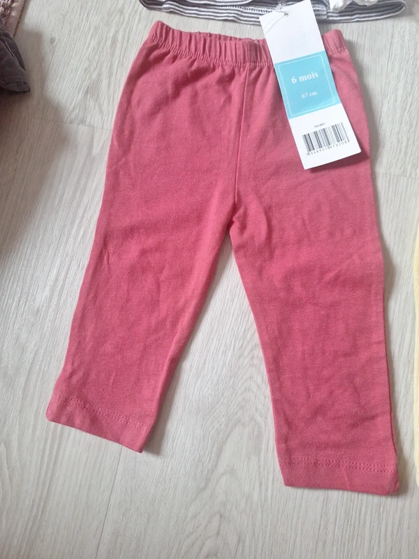 Lot de vêtements fille taille 6 mois - photo numéro 5