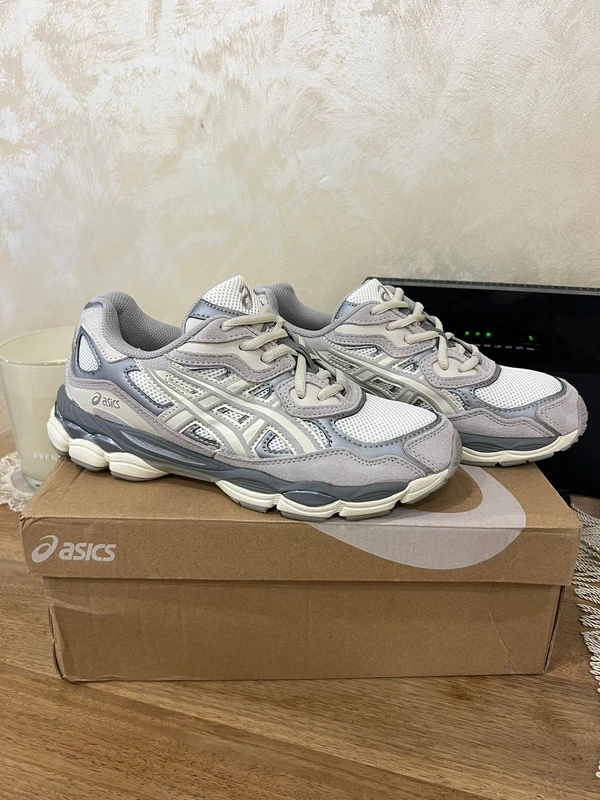 Asics GEL-NYC Gris 38