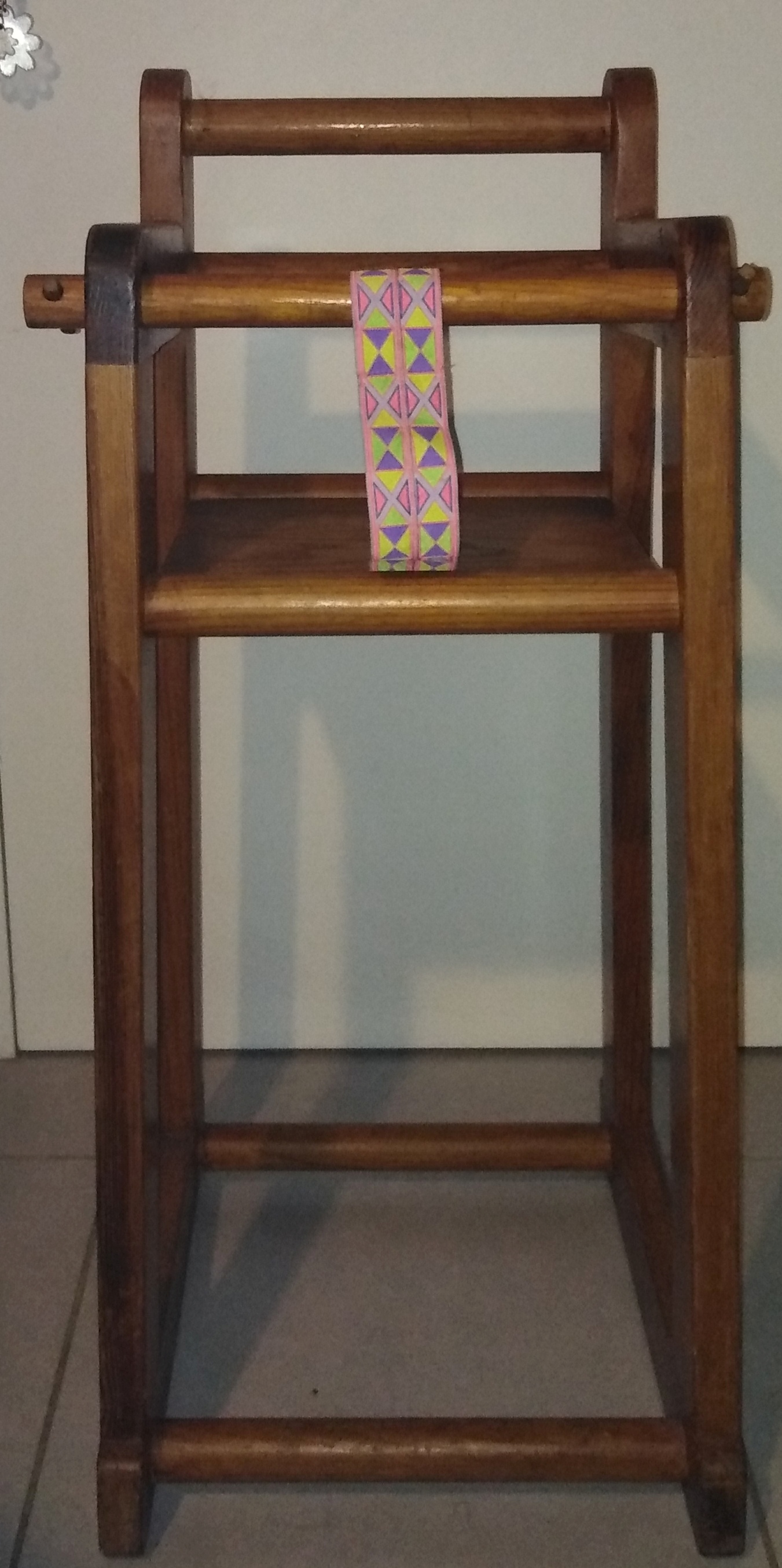 Chaise haute en bois vintage