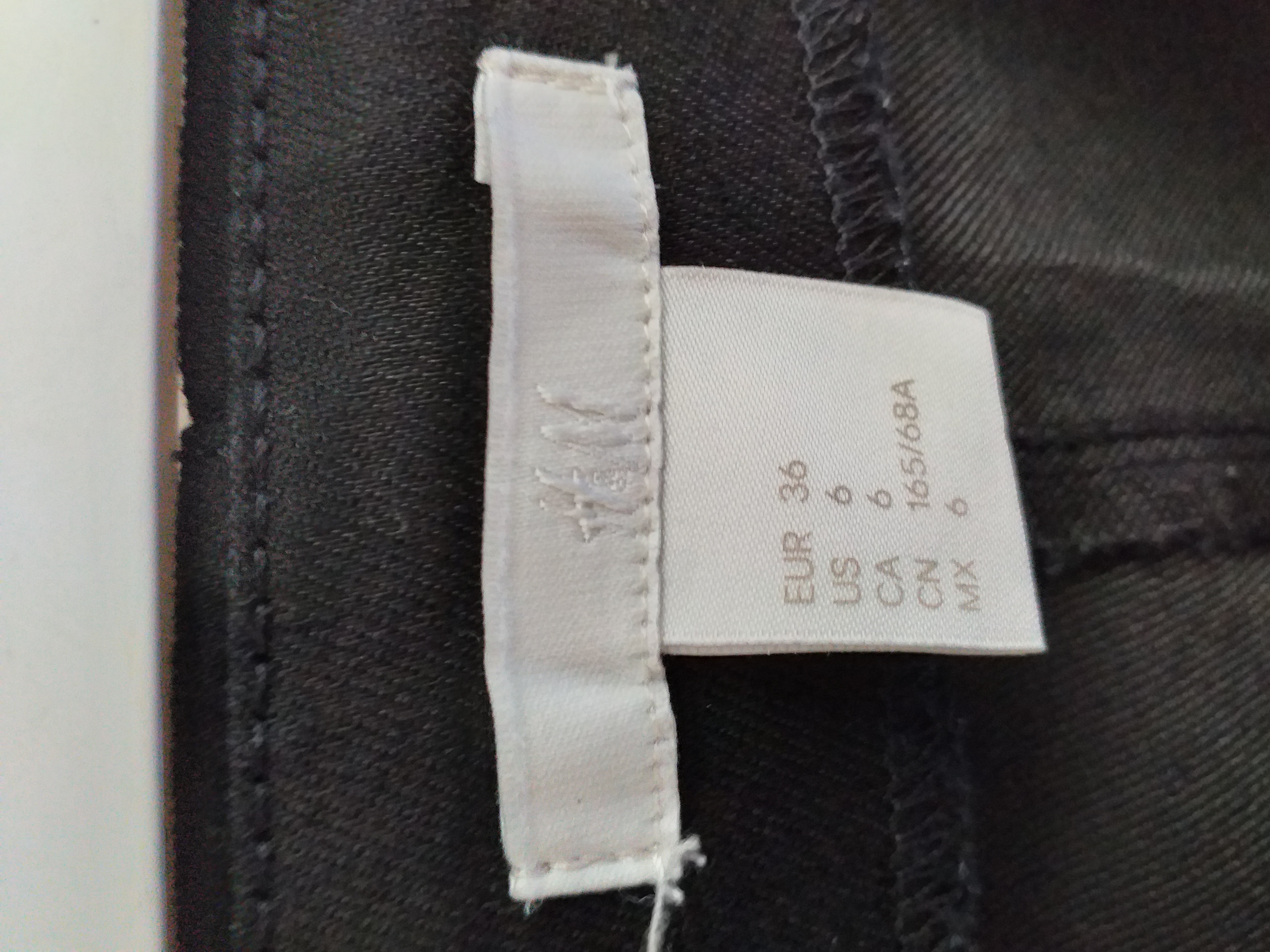 Pantalon noir , H&M , T S , 36 . - photo numéro 2