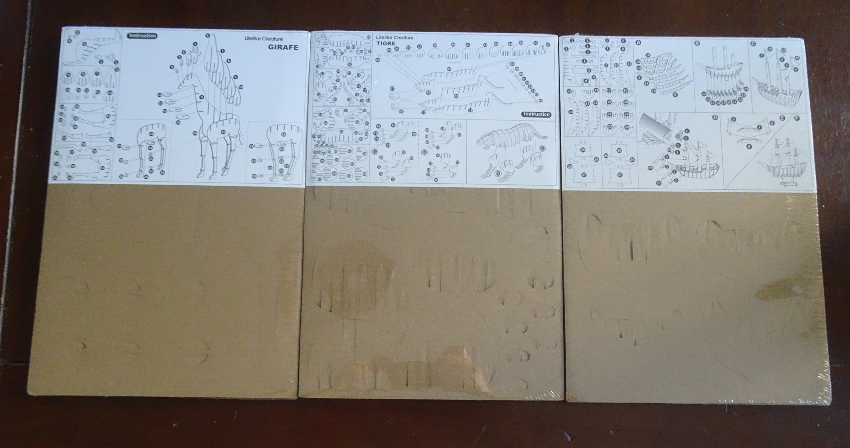 Lot de 3 puzzles cartonnés 3D Neufs et emballés - photo numéro 2