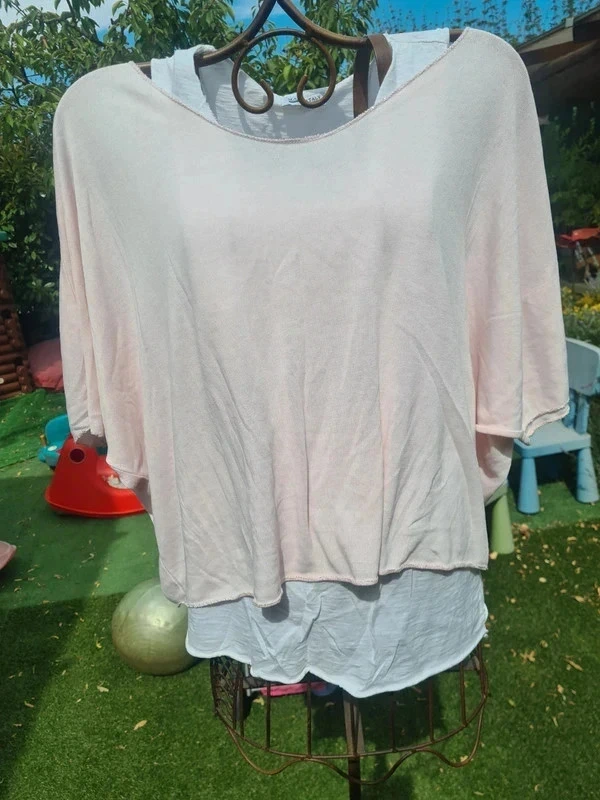 Pull fin avec doublure amovible. Rose pâle. Made in italy. Taille unique