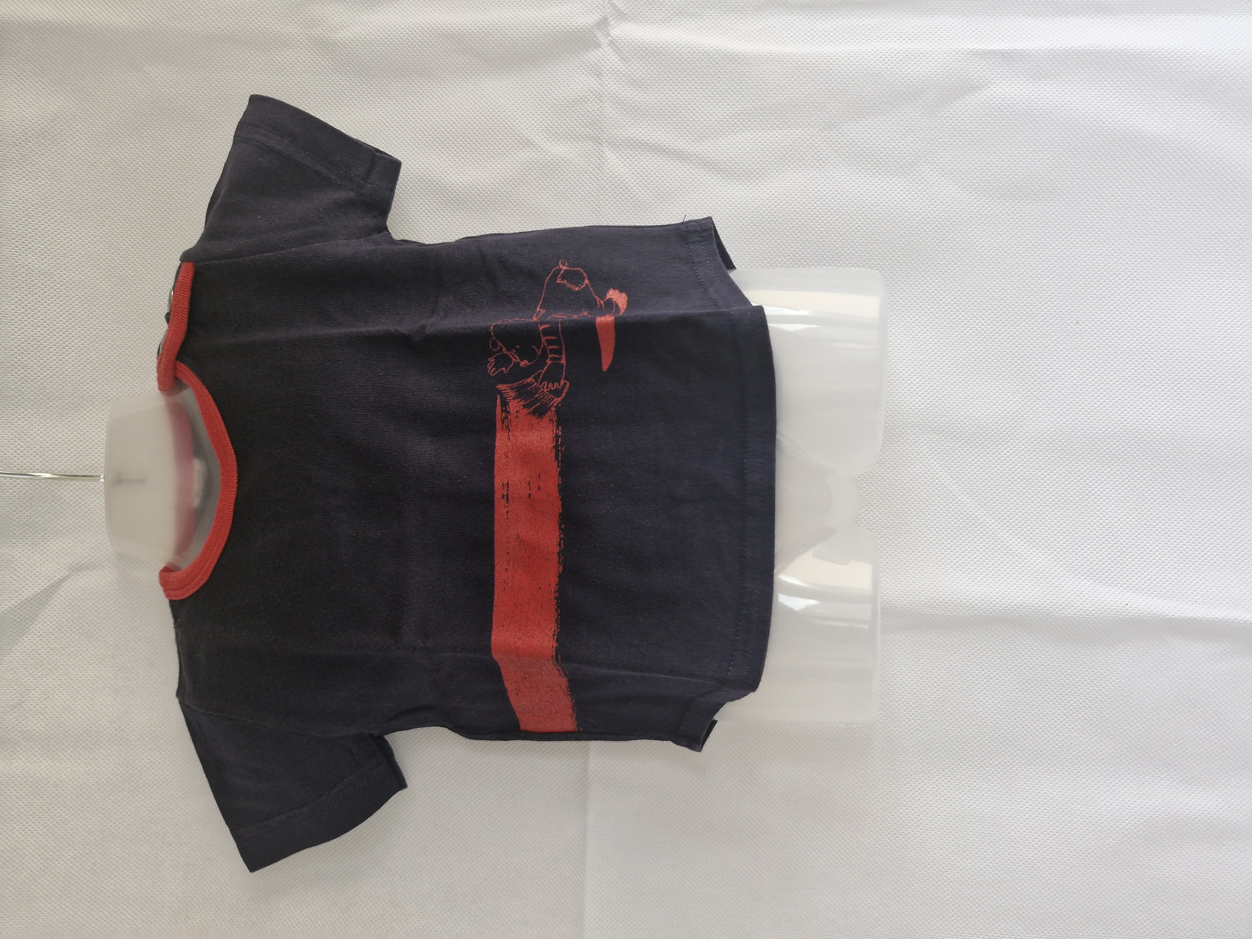 T-shirt manches courtes bébé garçon 6 mois 67 cm Petit Bateau Bleu marine Rouge