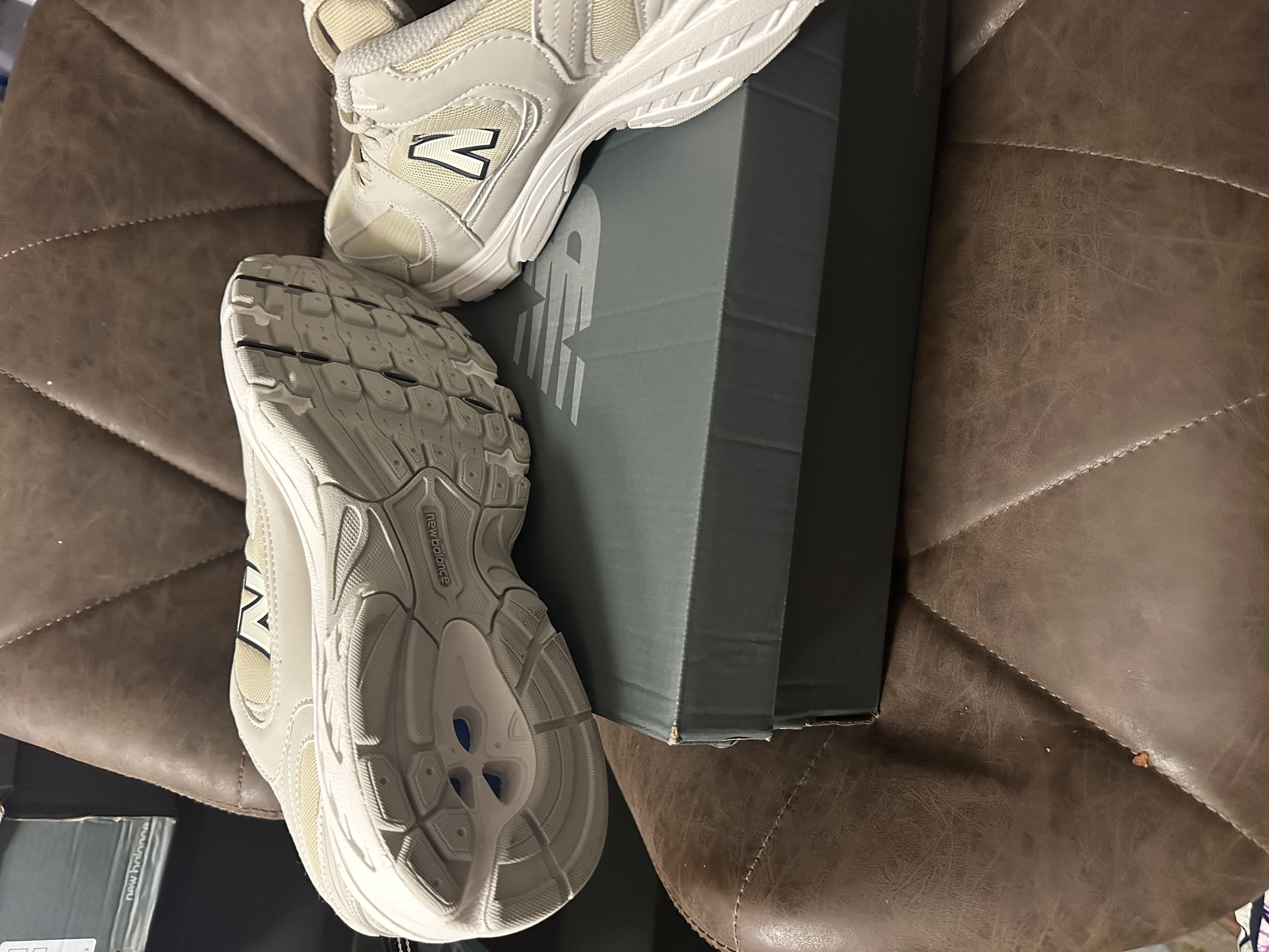 Basket New balance taille 43 - photo numéro 9