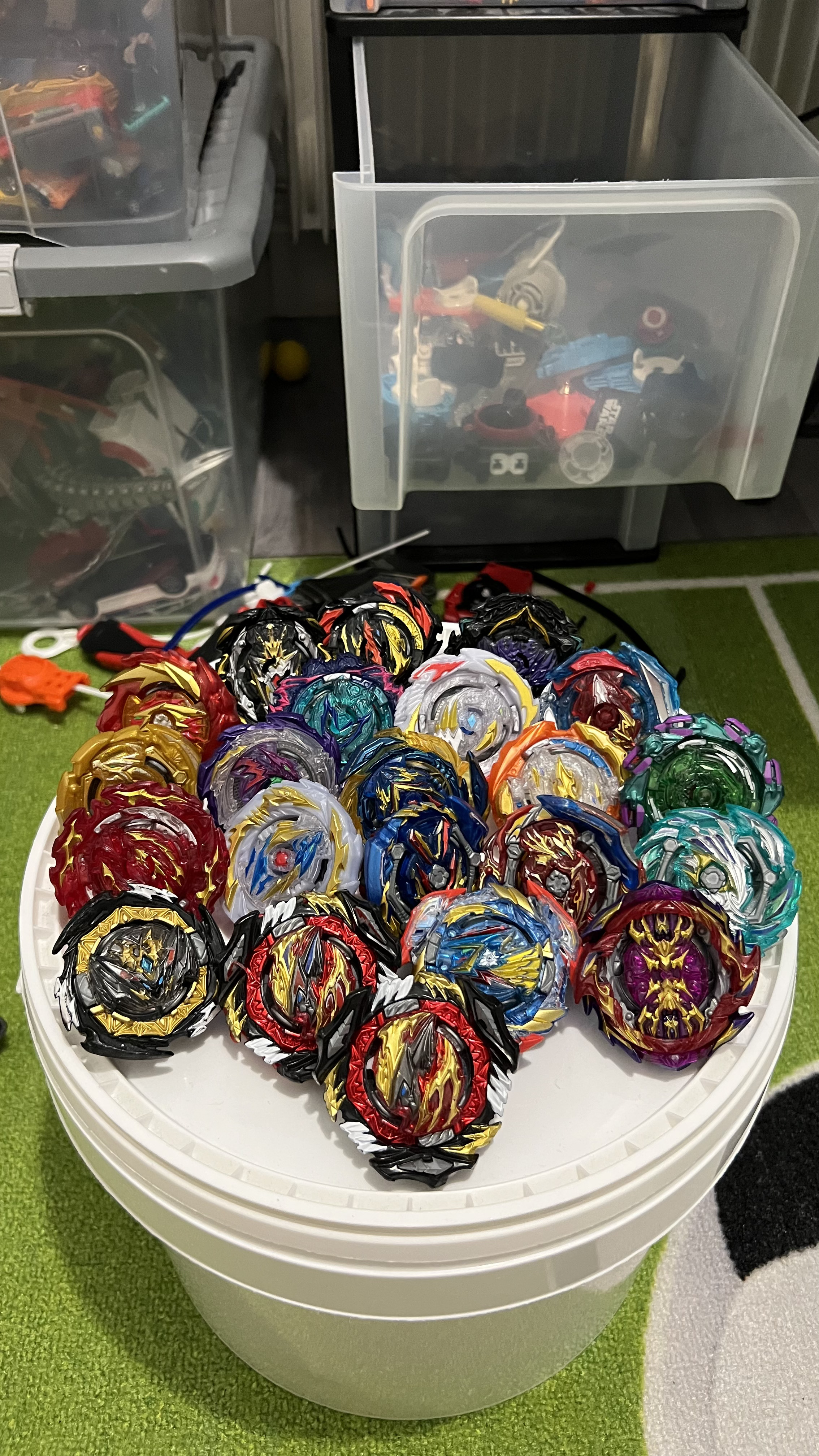 Beyblade Burst Lot complet