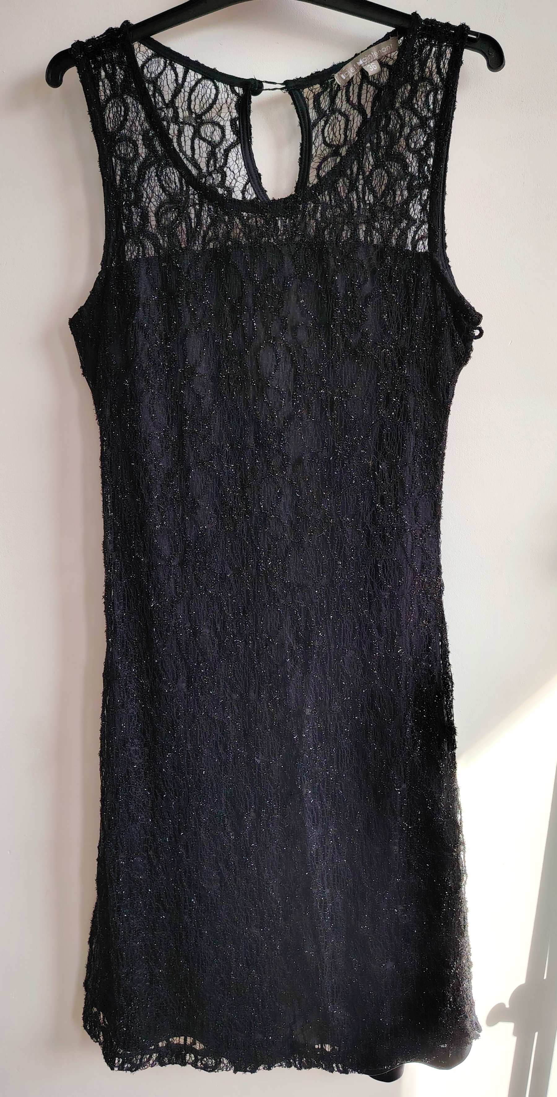 Robe noire en dentelle scintillante – Taille 36